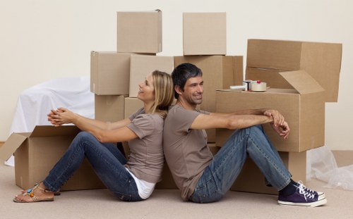 Removal van service booking and moving boxes
